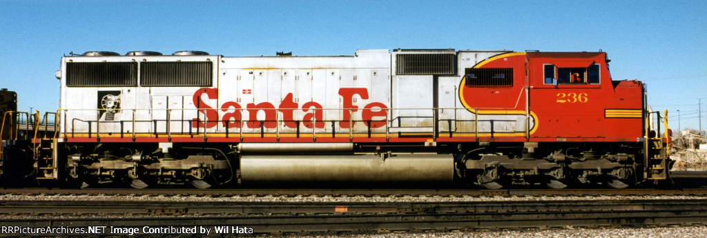 Santa Fe SD75M 236